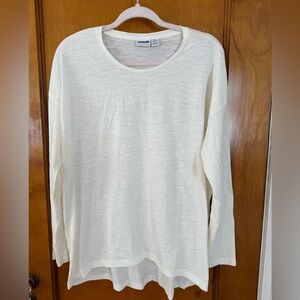 Noisy may Cream Long Sleeve Tee